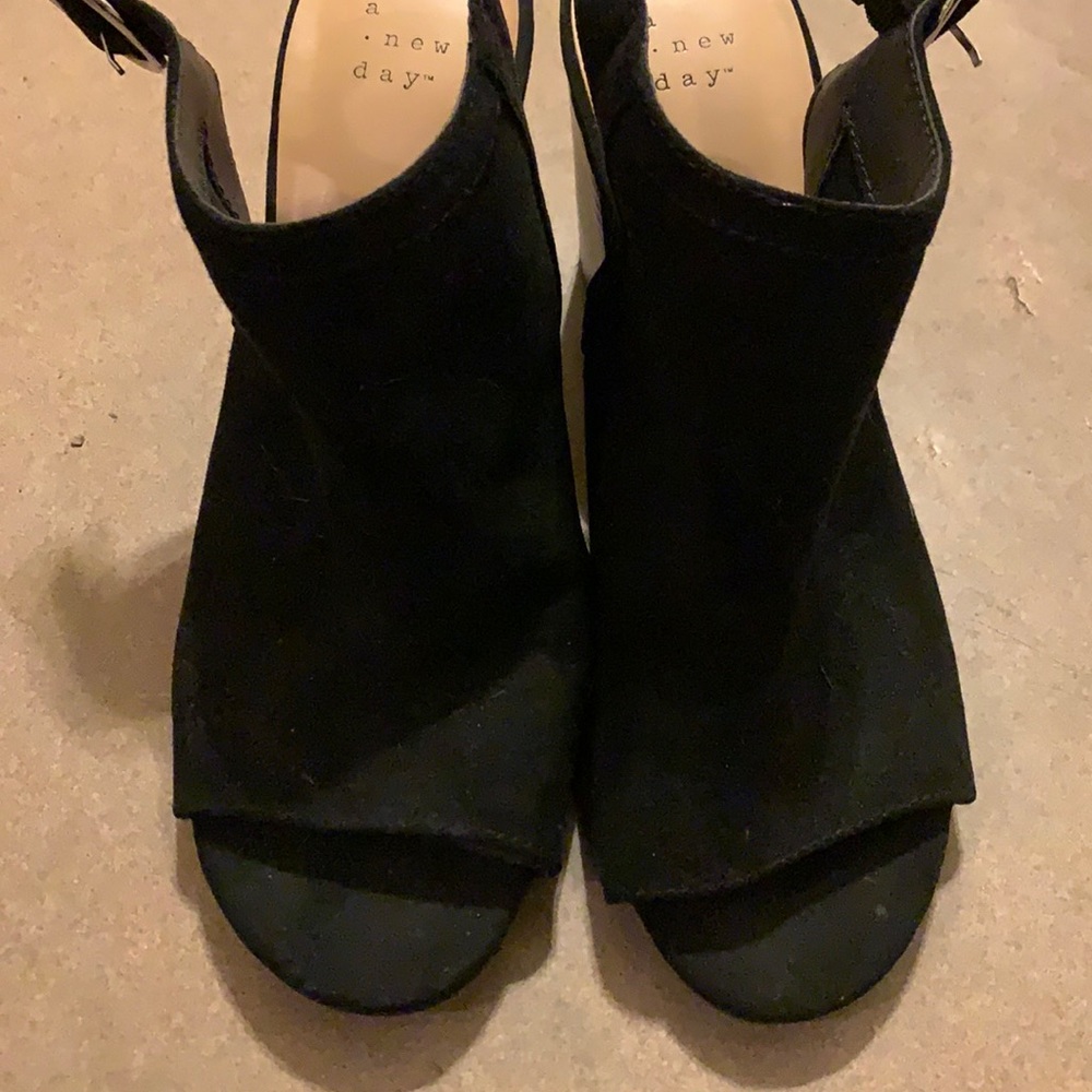 Open toe wedges